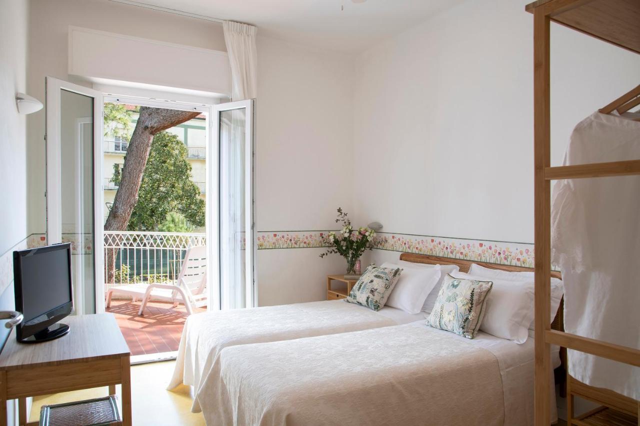 Villa Arizona Milano Marittima Exterior photo