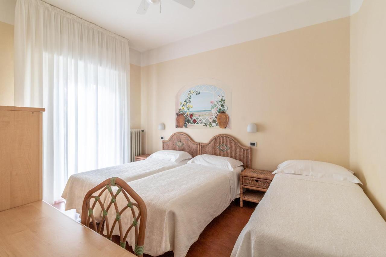 Villa Arizona Milano Marittima Exterior photo