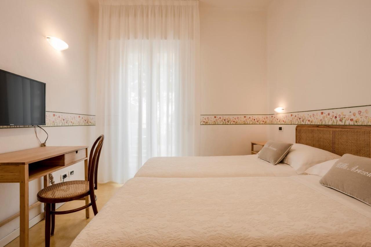 Villa Arizona Milano Marittima Exterior photo